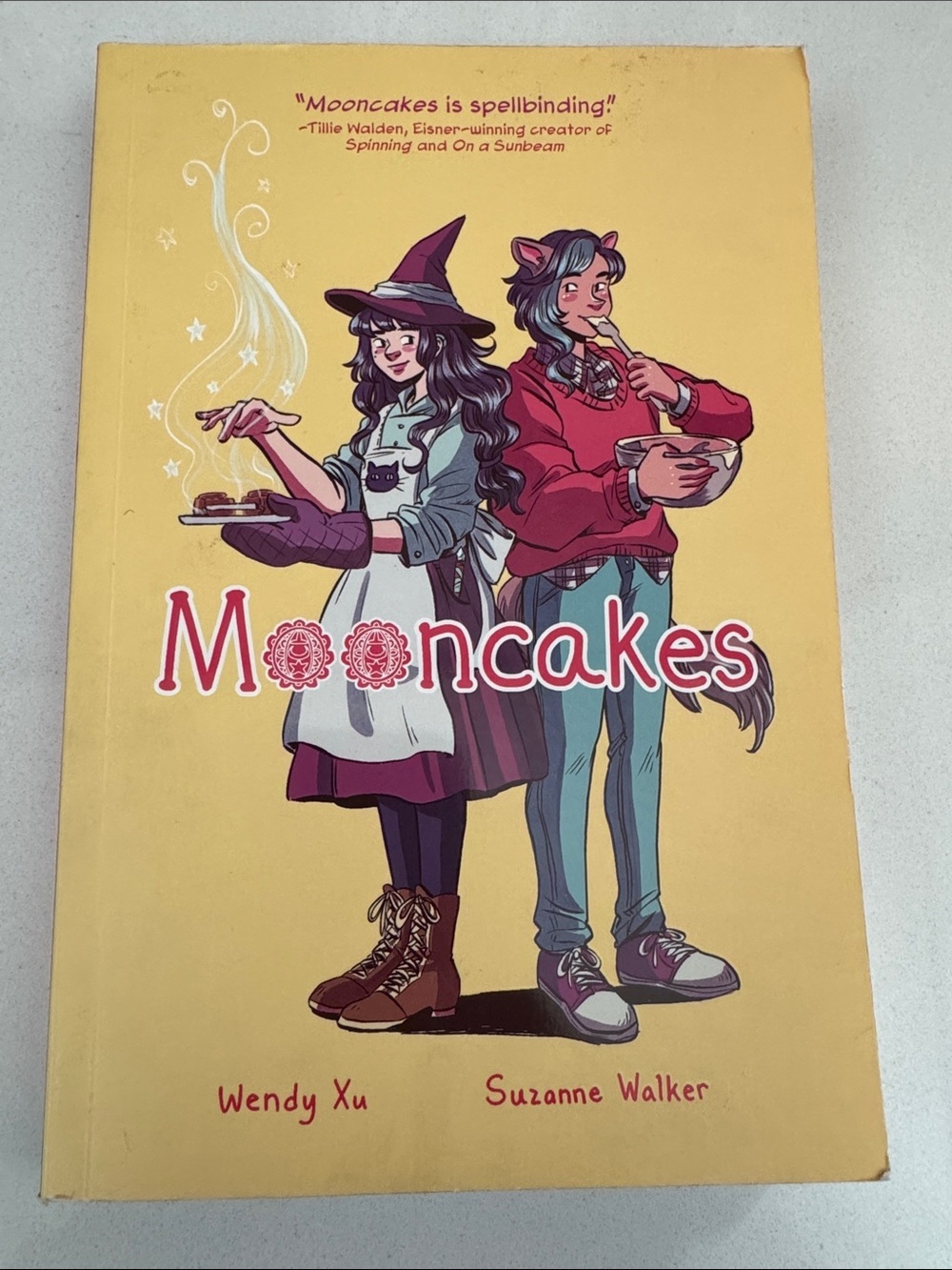 Graphic Novel - Mooncakes - Wendy Xu Suzanne Walker -  softcover